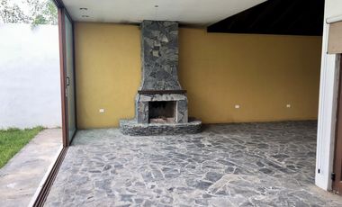 Casa En Venta En Valle Del Mimbre. De un piso.