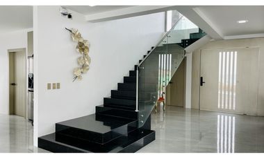 CASA MODERNA A ESTRENAR EN URBANIZACIÓN MARINA BLUE