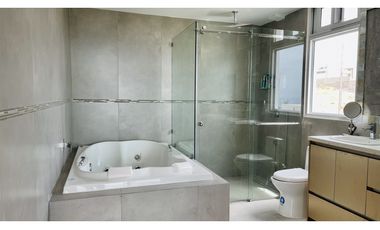 CASA MODERNA A ESTRENAR EN URBANIZACIÓN MARINA BLUE