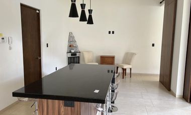 Bonita Casa en Renta Vacía en Club de Golf