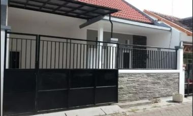 Rumah Modern Minimalis Mulyosari Baru Surabaya