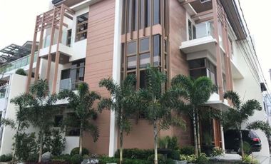 House for sale in Mahogany place Acacia Estate Taguig