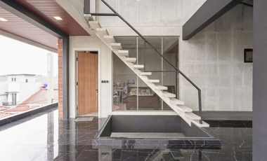 Rumah Luas 6 Kamar 10 menit ke Stasiun Klender Baru Siap Huni J-41529