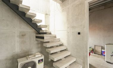 Rumah Luas 6 Kamar 10 menit ke Stasiun Klender Baru Siap Huni J-41529