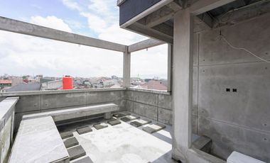 Rumah Luas 6 Kamar 10 menit ke Stasiun Klender Baru Siap Huni J-41529