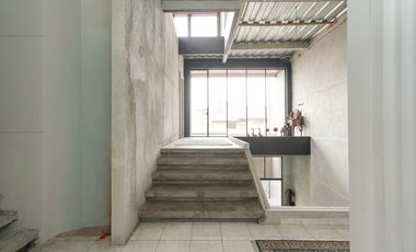 Rumah Luas 6 Kamar 10 menit ke Stasiun Klender Baru Siap Huni J-41529