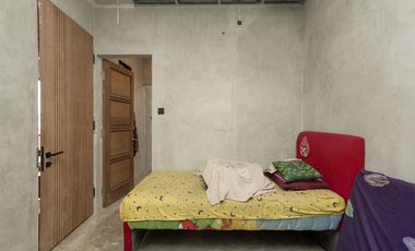 Rumah Luas 6 Kamar 10 menit ke Stasiun Klender Baru Siap Huni J-41529