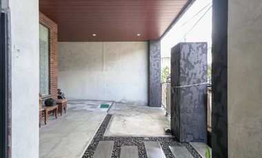 Rumah Luas 6 Kamar 10 menit ke Stasiun Klender Baru Siap Huni J-41529