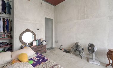 Rumah Luas 6 Kamar 10 menit ke Stasiun Klender Baru Siap Huni J-41529