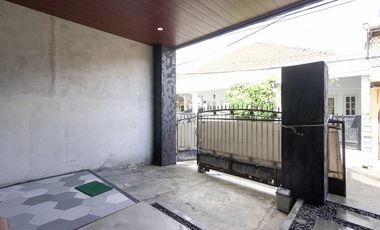 Rumah Luas 6 Kamar 10 menit ke Stasiun Klender Baru Siap Huni J-41529