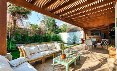 Linda y moderna casa en venta, excelente estado y ubicación privilegiada, en el corazón de Peñalolén
