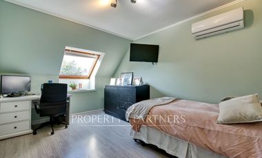 Linda y moderna casa en venta, excelente estado y ubicación privilegiada, en el corazón de Peñalolén