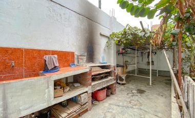 Se Vende Casa De 2 Pisos Cerca Al Mercado 3 Regiones