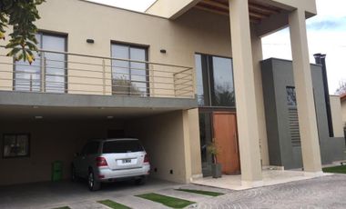 VENTA CASA CATEGORIA GUAYMALLEN