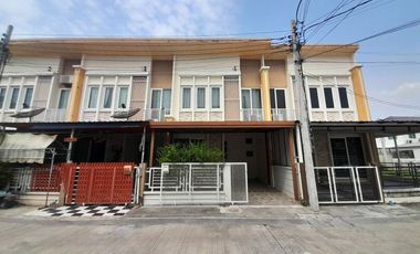 4 Bedroom Townhouse for sale at Golden Town Chaiyaphruek-Wongwaen