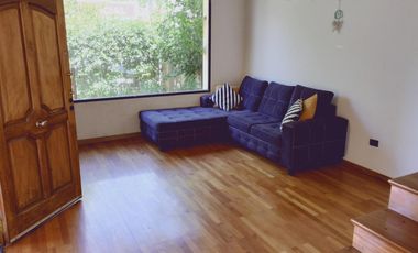 VENTA CHALET DE CATEGORIA 4 AMBIENTES C/ QUINCHO, PARQUE PARRILLA MONTE GRANDE ARGENTINA