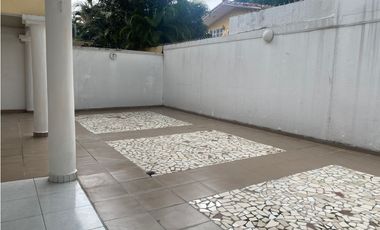 ALQUILER CASA DUPLEX ALBROOK