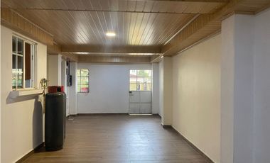 ALQUILER CASA DUPLEX ALBROOK