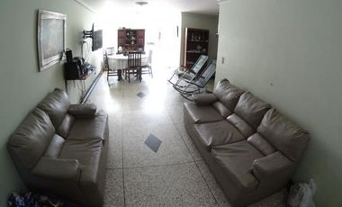 casa en venta en lleras restrepo. Cod V19522