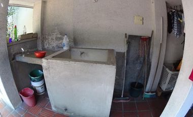 casa en venta en lleras restrepo. Cod V19522