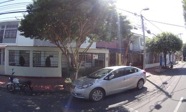 casa en venta en lleras restrepo. Cod V19522