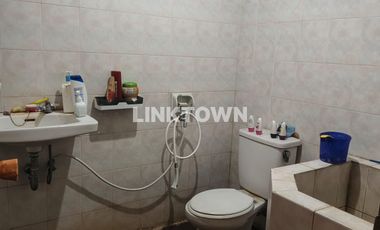 Rumah 2 Lantai di Villa Valensia Surabaya Barat Selangkah ke Pakuwon