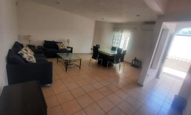 Casa  amueblada en Privada Las Giraldas, Calle 37, Ciudad del Carmen