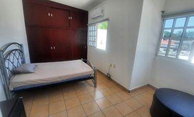 Casa  amueblada en Privada Las Giraldas, Calle 37, Ciudad del Carmen
