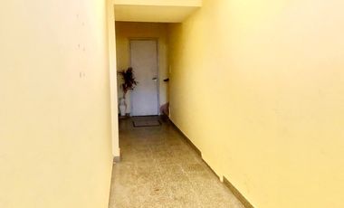 Casa en alquiler en Luis Guillon