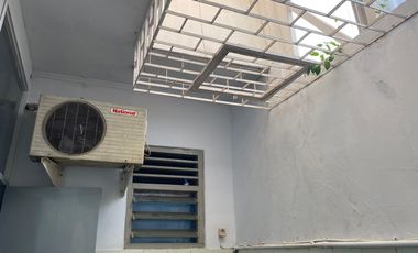 Rumah disewakan di Tebet Barat Dalam
