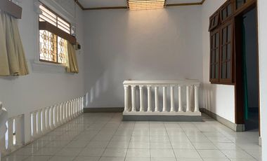 Rumah disewakan di Tebet Barat Dalam