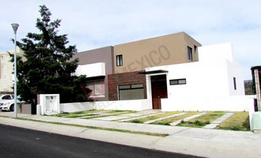Casa en venta Misión San Jerónimo, frente a Plaza Paseo Querétaro