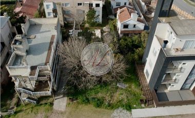TERRENO MULTIFAMILIAR / LEANDRO ALEM AL 300