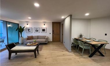 VENTA DE HERMOSO APARTAMENTO AMOBLADO LOMA EL TESORO, MEDELLIN