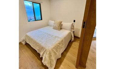 VENTA DE HERMOSO APARTAMENTO AMOBLADO LOMA EL TESORO, MEDELLIN