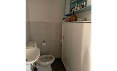 EXCELENTE CHALET EN ESQUINA DE 4 AMB
