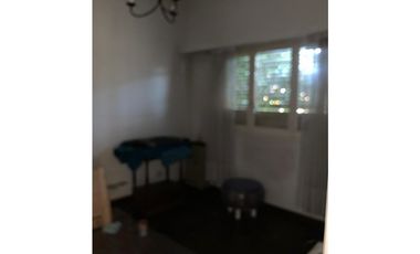 EXCELENTE CHALET EN ESQUINA DE 4 AMB