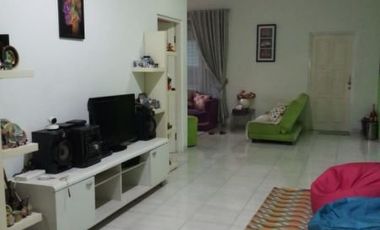 Dijual rumah dilingkungan yang asri, nyaman, di ciledug