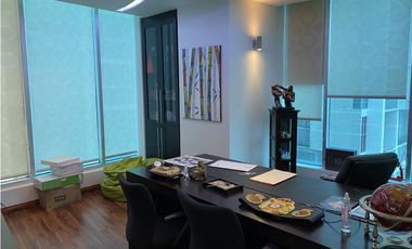 VENTA O ALQUILER DE OFICINA EN OCEAN PLAZA - 4804PG (JD)