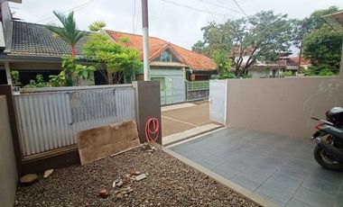 Di Sewakan Rumah Baru Siap Huni 5 Kamar di Jl. Kembar Baru Bandung