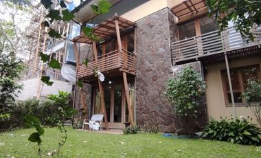 Rumah 3lantai Murah di Dago Resort Pakar dkt Cigadung Cikutra Bdg Utara