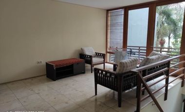 Rumah 3lantai Murah di Dago Resort Pakar dkt Cigadung Cikutra Bdg Utara
