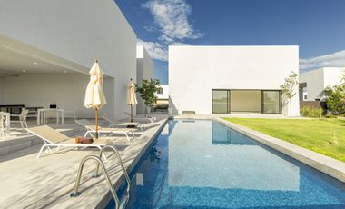 Hermosa Casa en Altos Juriquilla.
