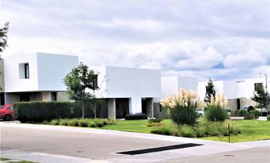 Hermosa Casa en Altos Juriquilla.