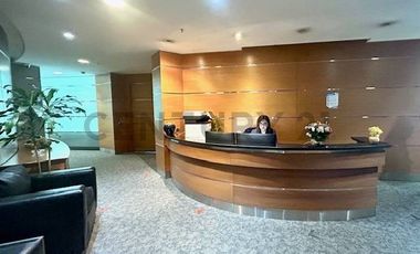 Excelente Oficina en distrito el Golf