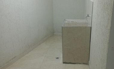 🏬 Aquilo aparta estudio  barrio cuarto de legua cerca a la universidad Santiago Cali y mall plaza. agua y gas incluidos .. Cod A19302
