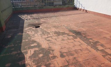 Casa Multifamiliar 6 Amb. Patio y Terraza