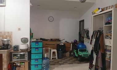 Rumah SHM Luas Hadap Selatan 15 menit ke Gerbang Tol Bekasi Barat 1 J-38187