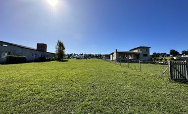 En venta Lote Barrancas de San Benito, Chapadmalal, Fondo de Arroyo.