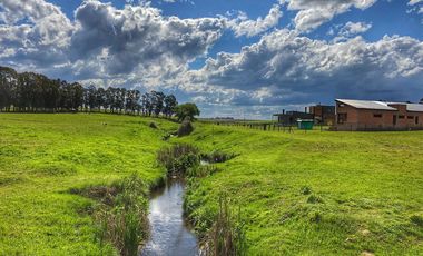 En venta Lote Barrancas de San Benito, Chapadmalal, Fondo de Arroyo.